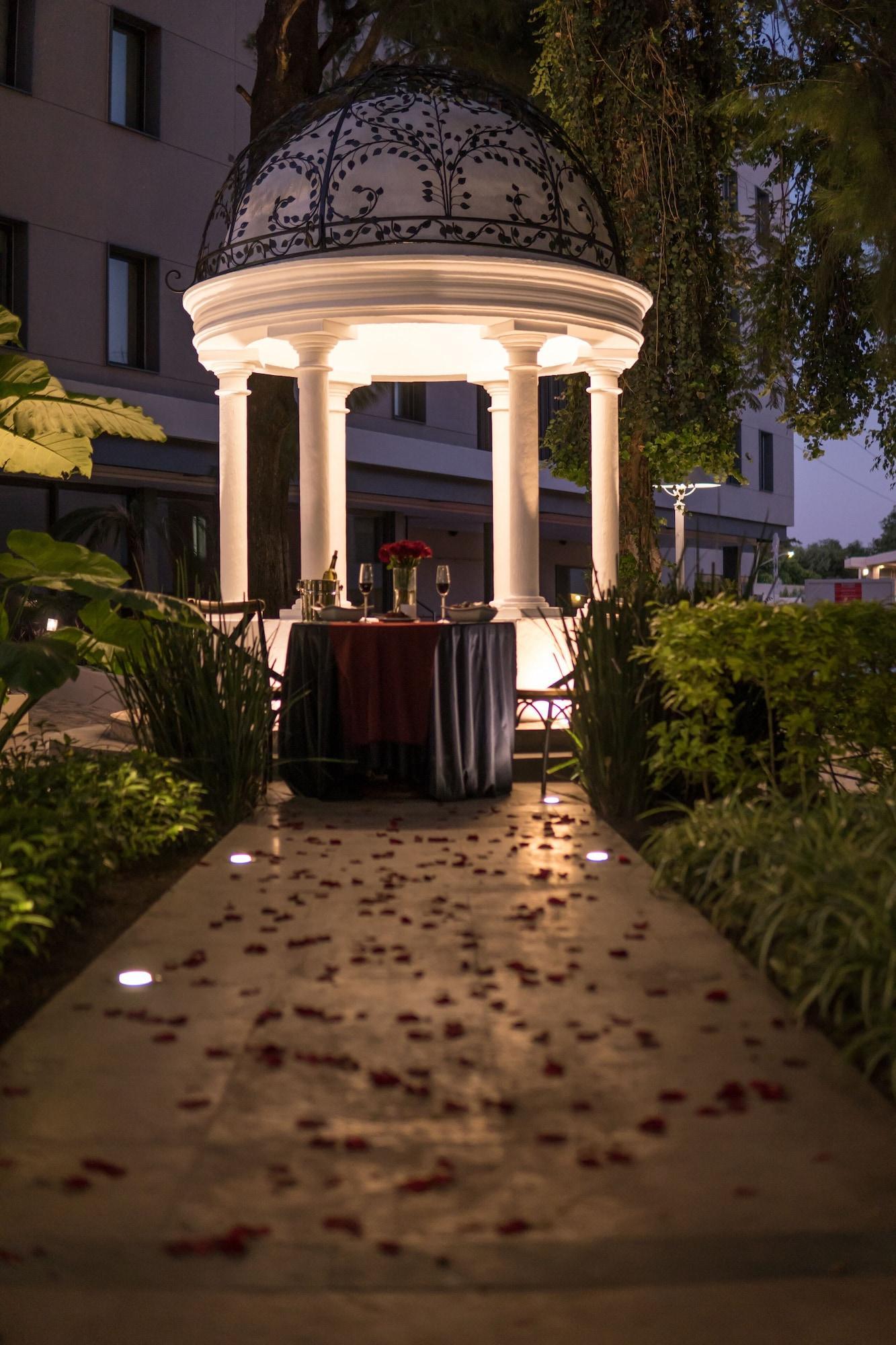 Hotel Ronda Minerva กัวดาลาฮารา ภายนอก รูปภาพ