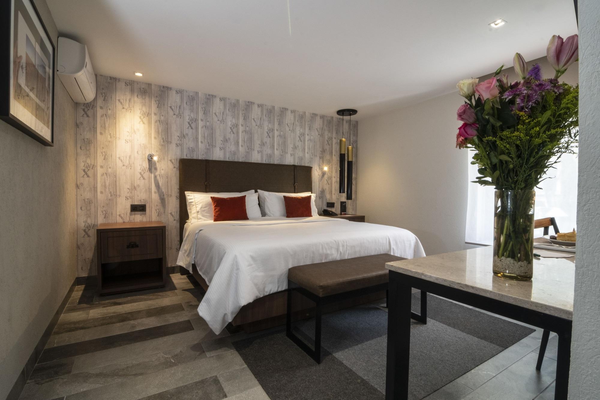 Hotel Ronda Minerva กัวดาลาฮารา ภายนอก รูปภาพ