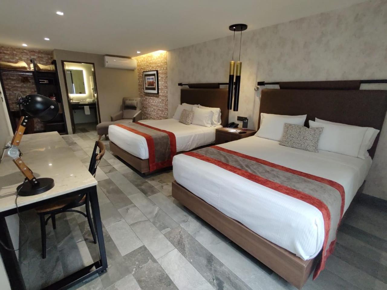 Hotel Ronda Minerva กัวดาลาฮารา ภายนอก รูปภาพ