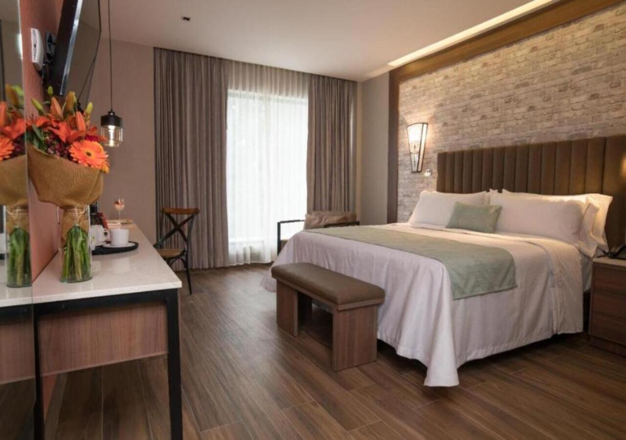 Hotel Ronda Minerva กัวดาลาฮารา ภายนอก รูปภาพ